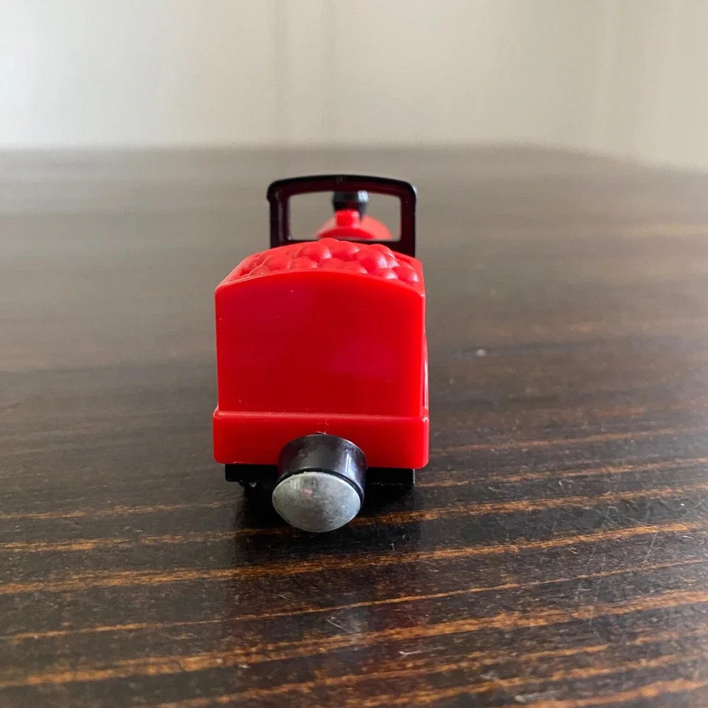 Red Steam Engine Train Toy Magnetic Connector Railway Kids Toy